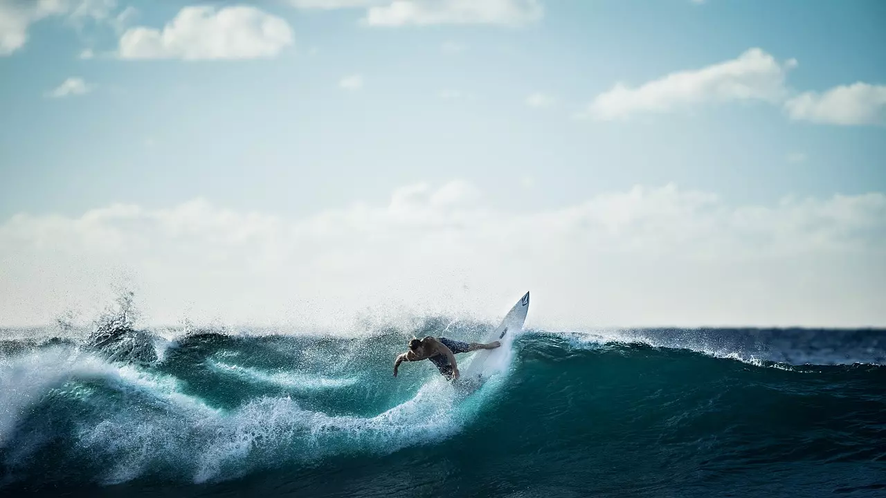 Surf Lessons in Tenerife South for Beginners