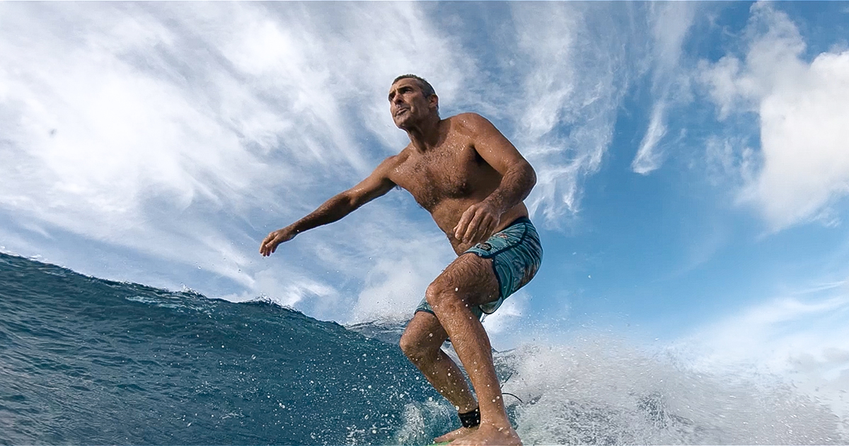 En este momento estás viendo Garrett McNamara: La Increíble Historia del Hombre que Surfeó las Olas Más Grandes del Mundo